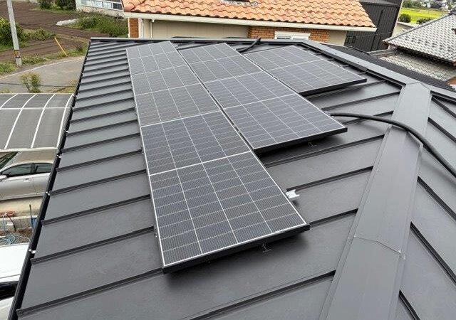 防眩パネルを採用し、北面でもしっかり発電!まぶしさを抑えた快適設置が可能になりました。