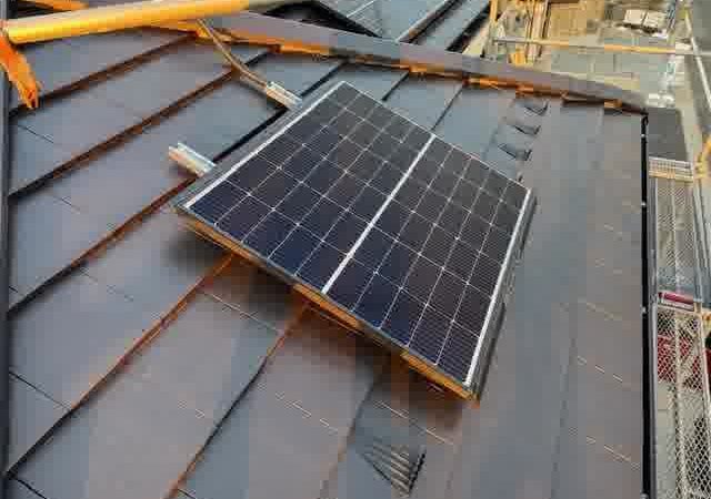 複雑な屋根でもOK!4面設置で発電効率アップ。